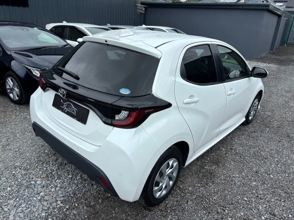 Toyota Yaris 1.0 PERTOL AUTO 211D42749 - Image 3