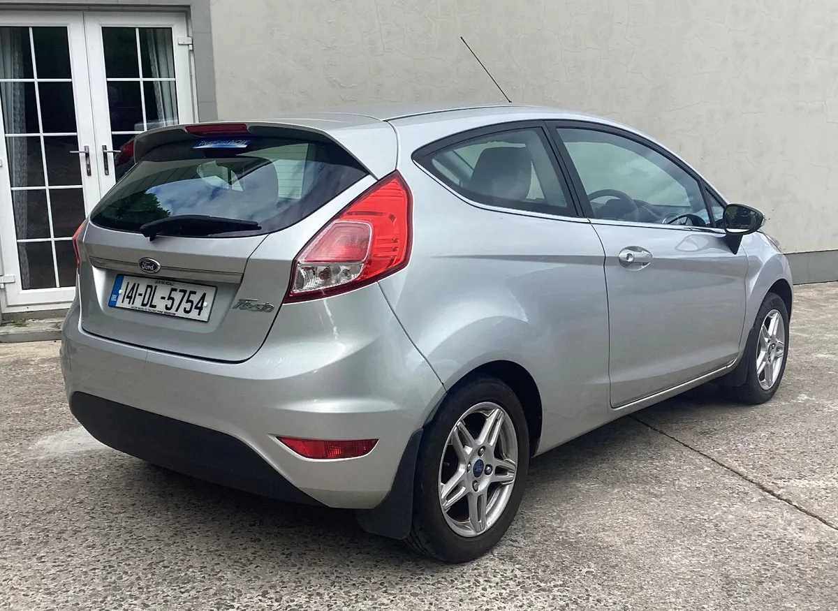 2014 Ford Fiesta 1.2 Zetec 107,000 miles - Image 4