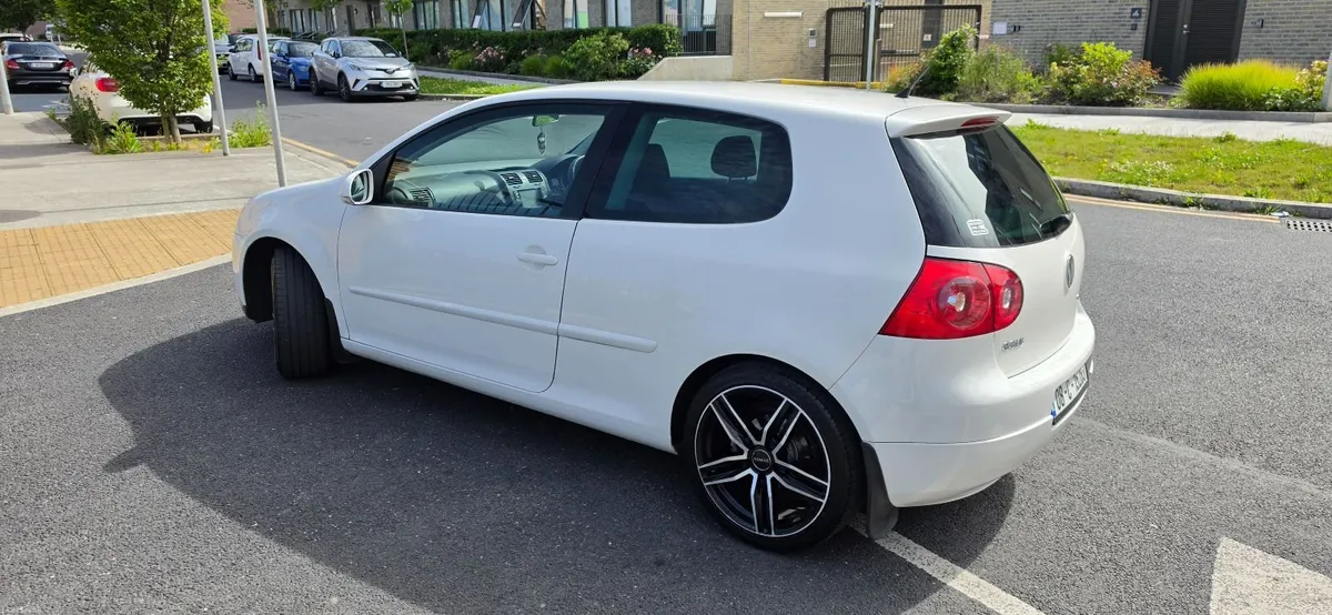 Volkswagen Golf 2008 - Image 4
