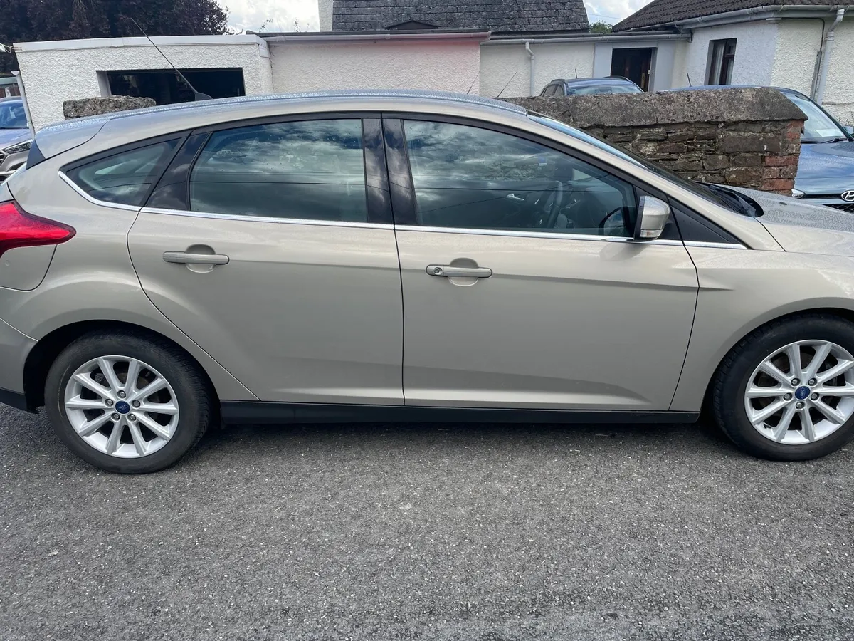 Ford Focus Titanium 2016 - Image 3