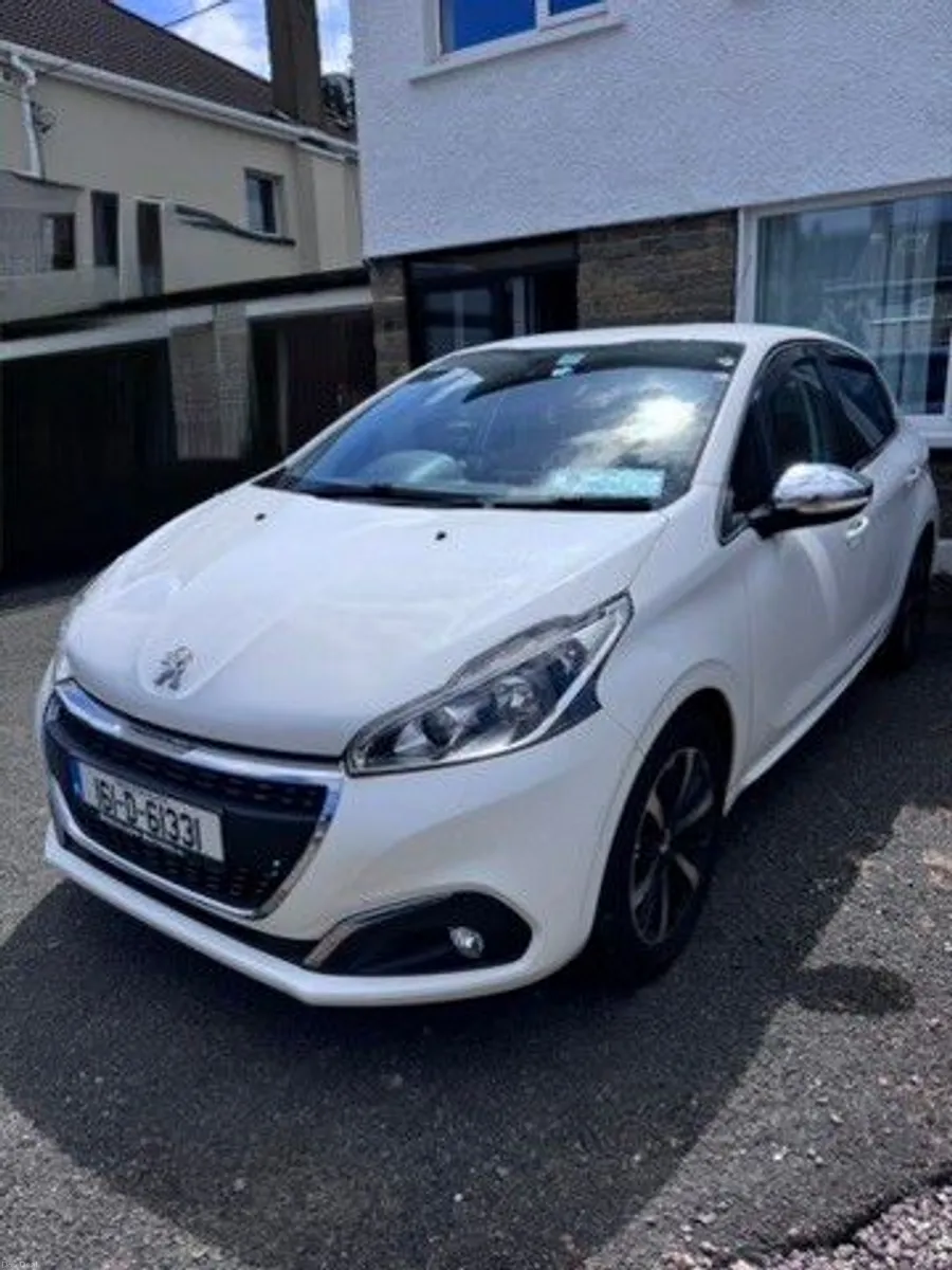Peugeot 208 2016 Allure 1.2 Puretech 5dr - Image 4