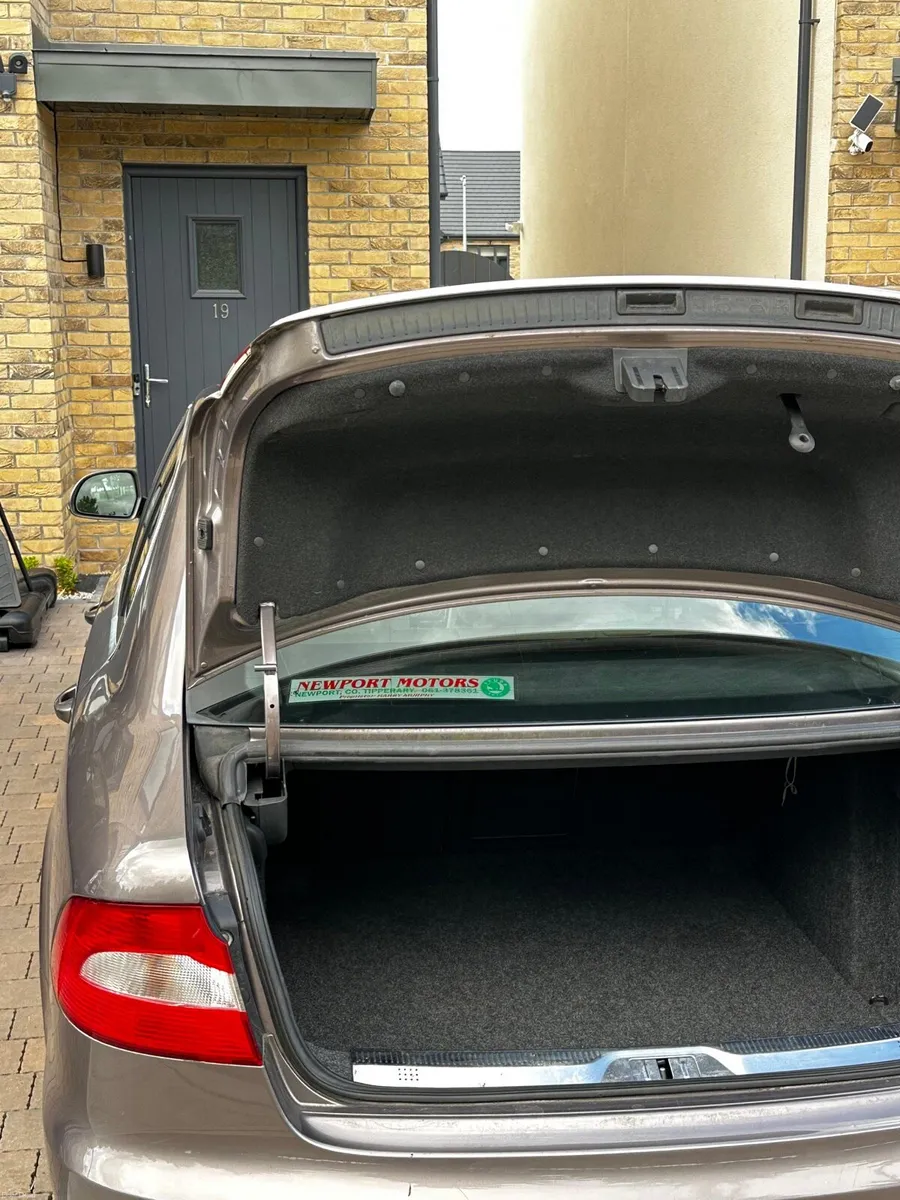 2012 Skoda Superb Saloon 1.6 Diesel NCT May 2027 - Image 4