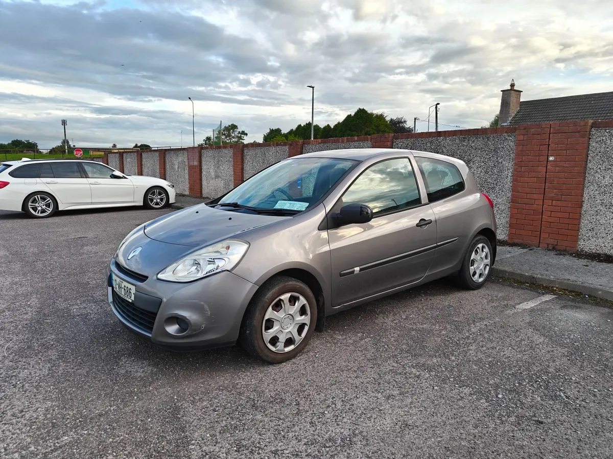Renault Clio 2012 - Image 1