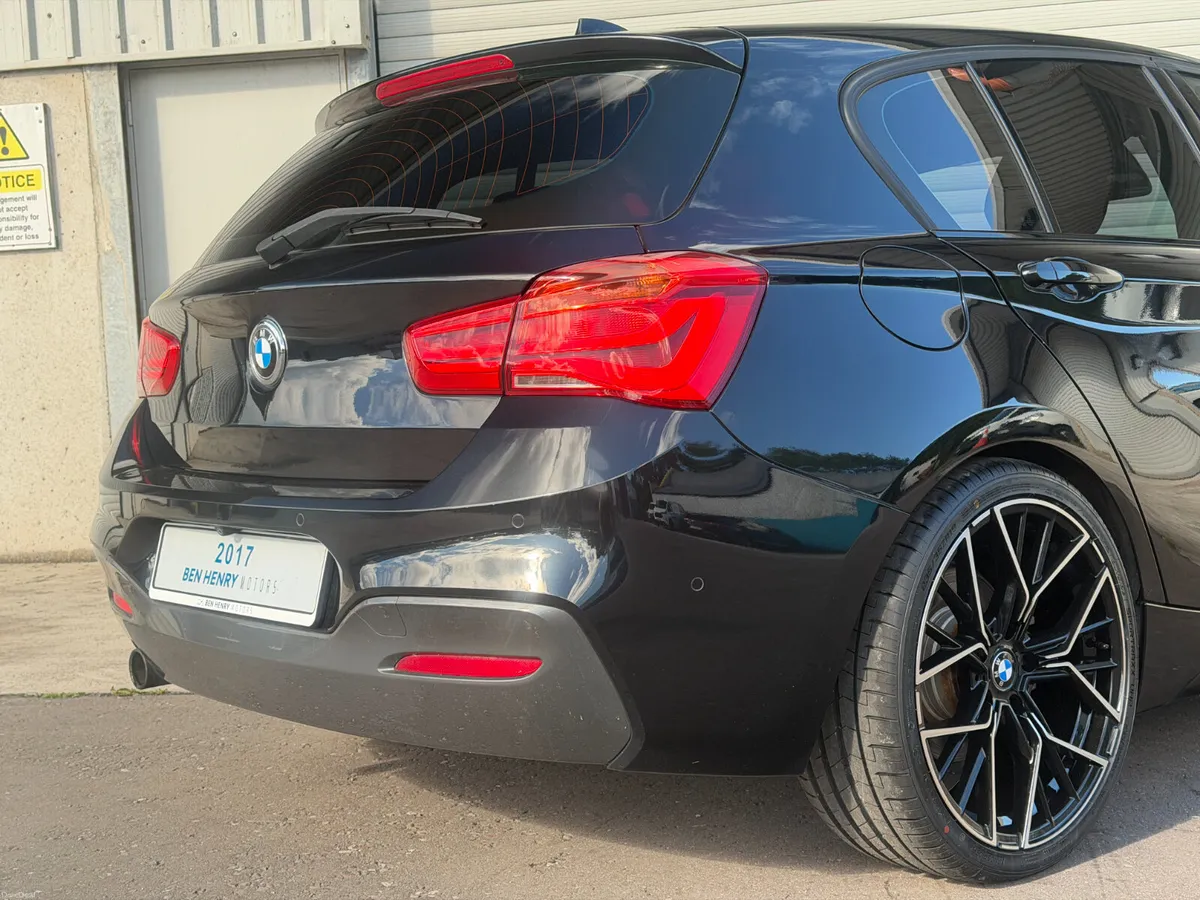 2017 BMW 118i M-Sport Shadow Edition - Image 3