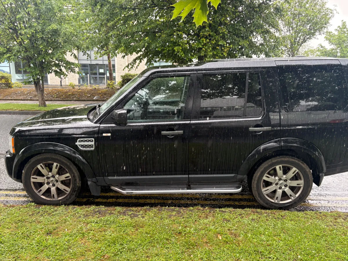 Land Rover Discovery 3.0 crew cab - Image 4