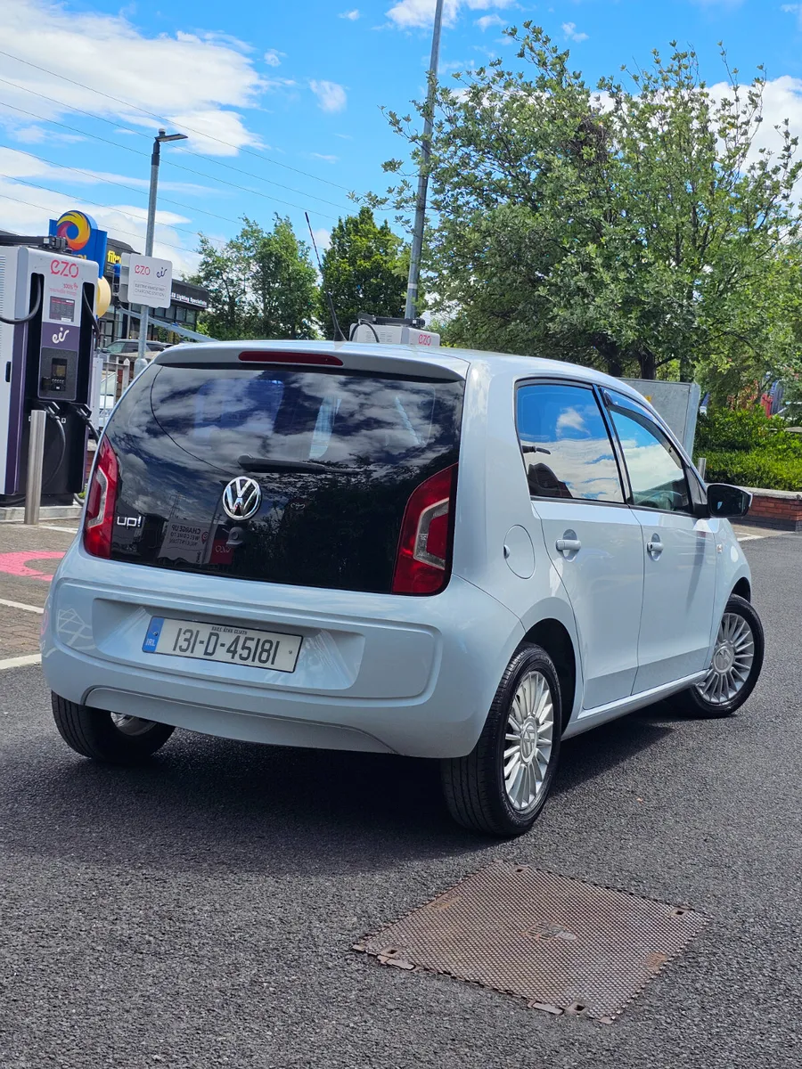 Volkwagen Up Automatic 2013 - Image 2