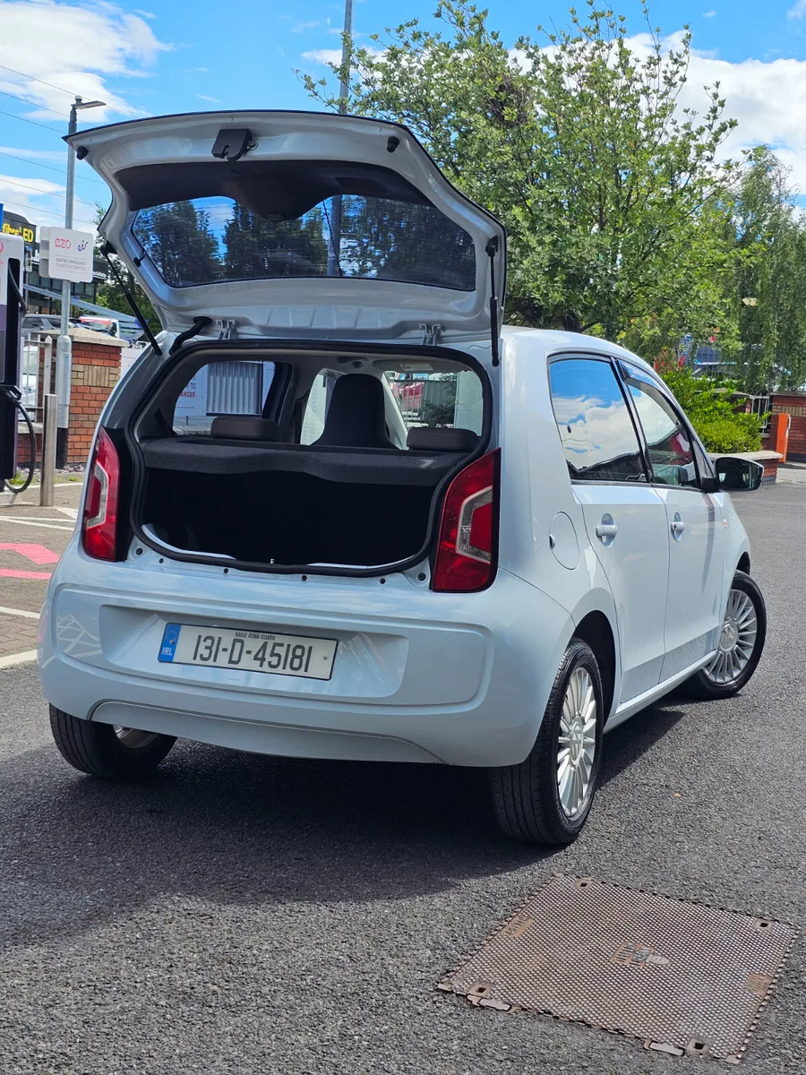 Volkwagen Up Automatic 2013 - Image 4