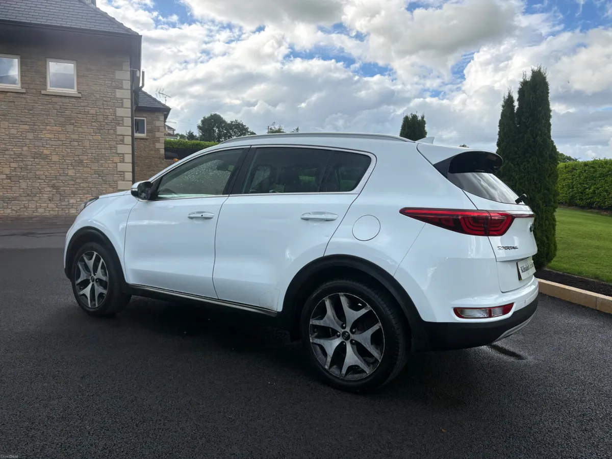 Kia Sportage 2018 - Image 2