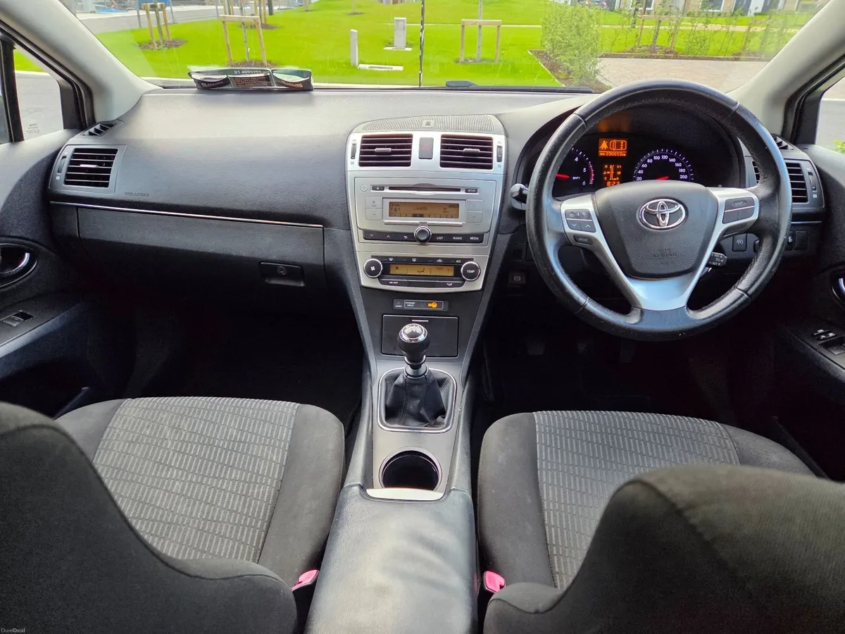 Toyota Avensis 2013 - Image 4