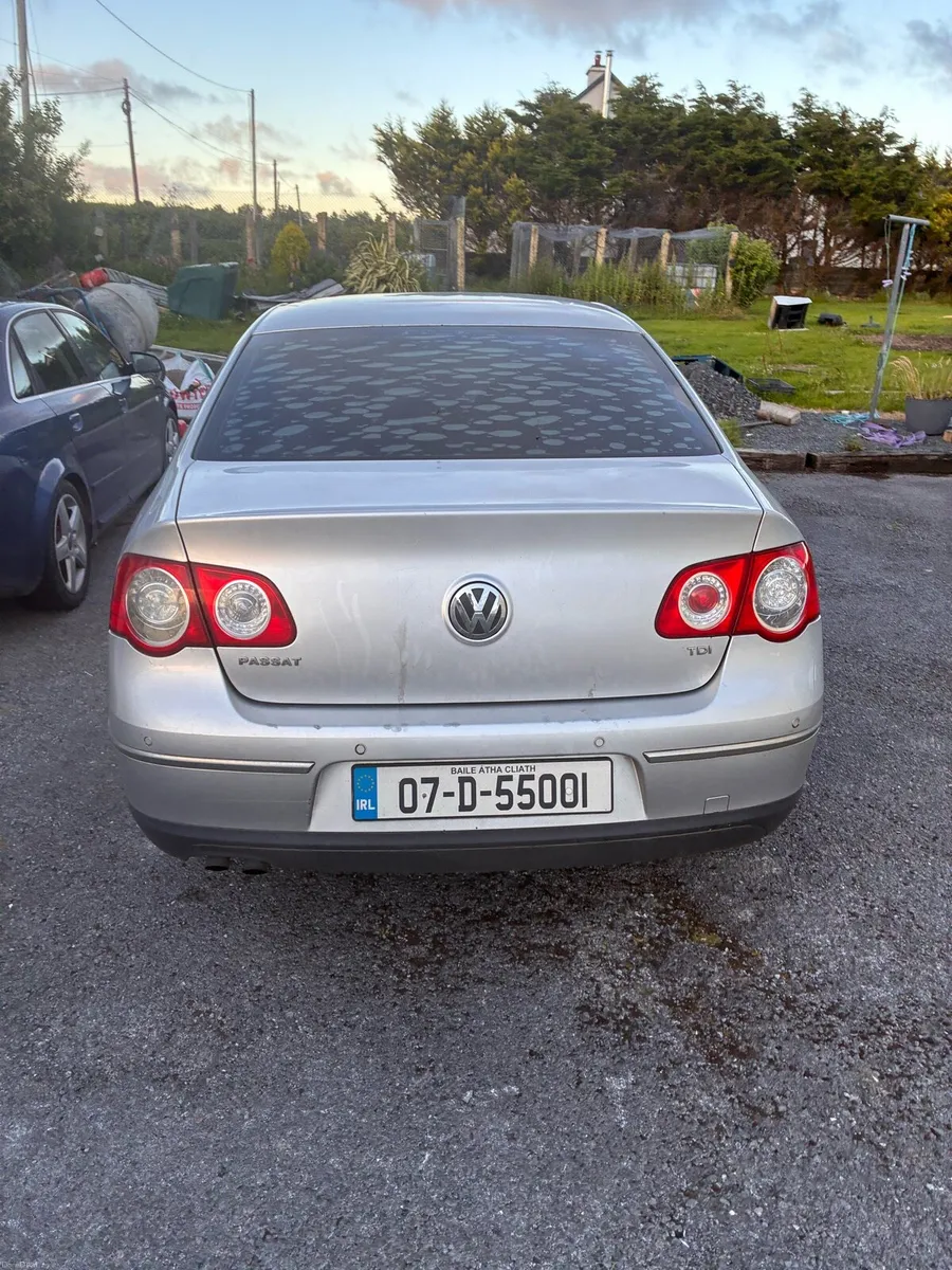 Volkswagen Passat - Image 4