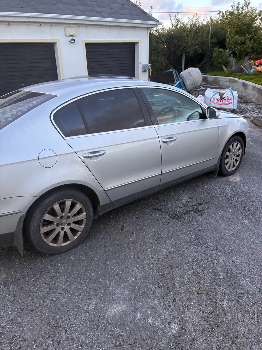 Volkswagen Passat - Image 2