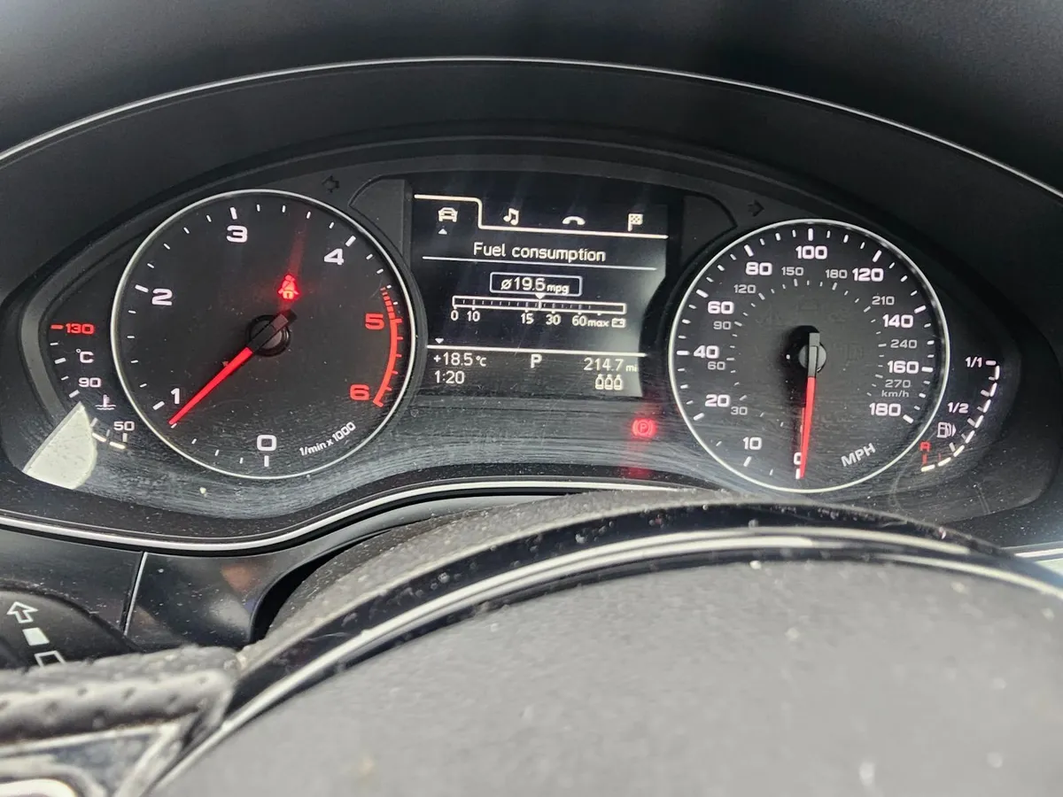 Audi A6 2015 - Image 2