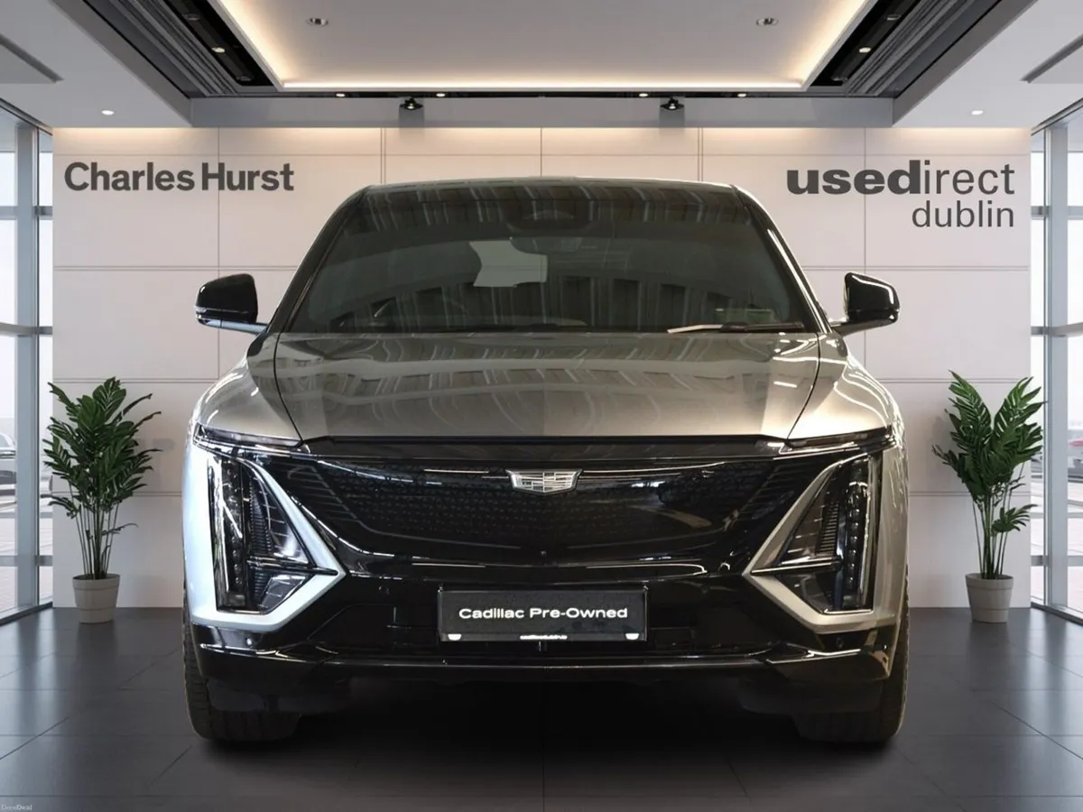 Cadillac Lyriq Entry  559 AWD Dual-Motor Auto - Image 5