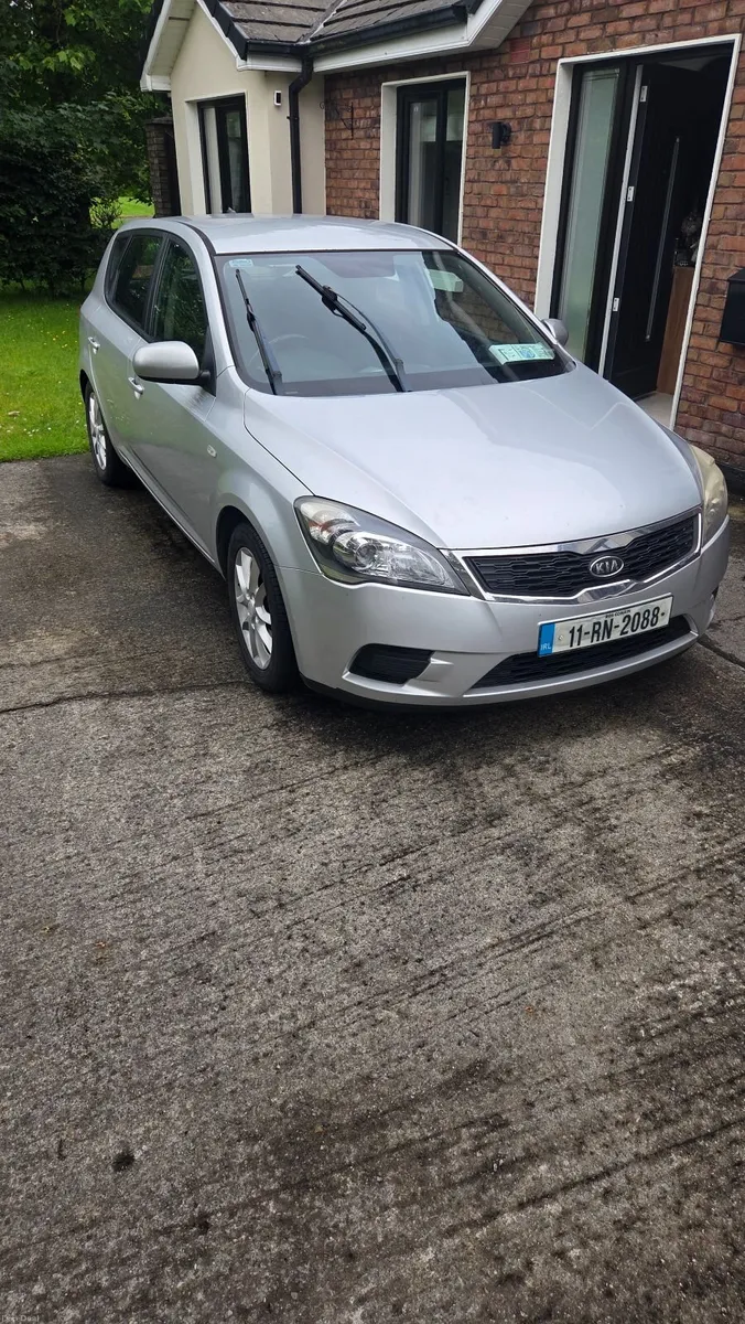 Kia Ceed 2011 - Image 1