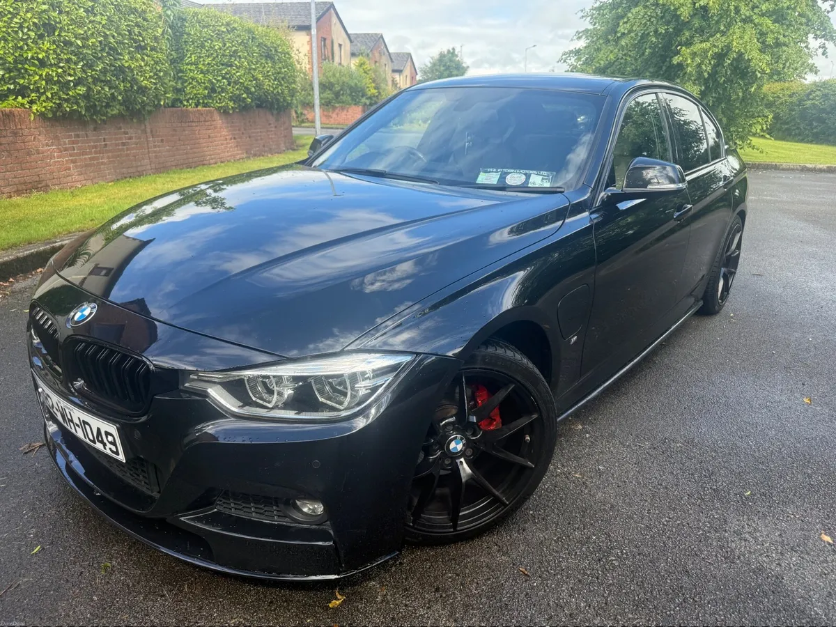 BMW 3-Series 2018 - Image 3