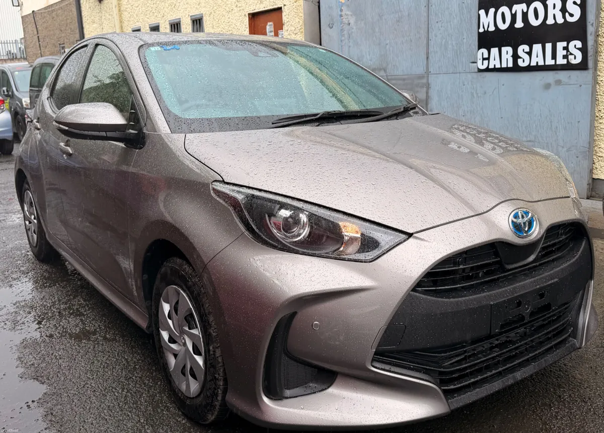 Toyota Yaris 2021 1.5 hybrid self charging - Image 3