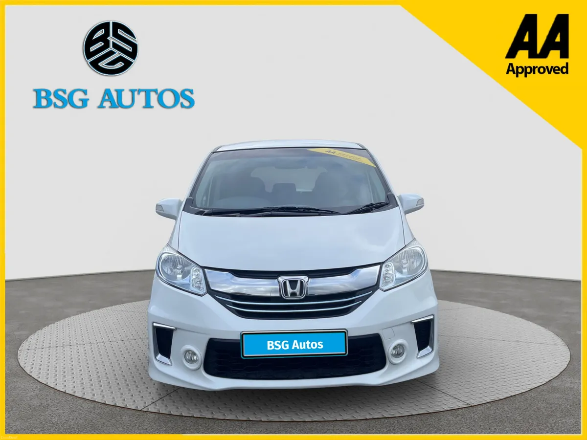 2014 HONDA FREED 1.5 HYBRID *7 SEATER* AUTOMATIC - Image 3