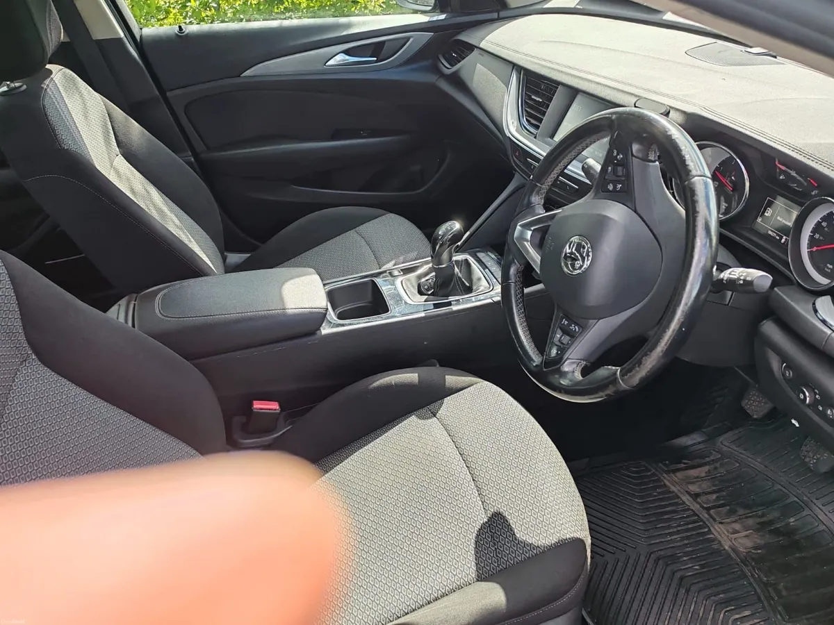 Vauxhall Insignia 2018 - Image 6