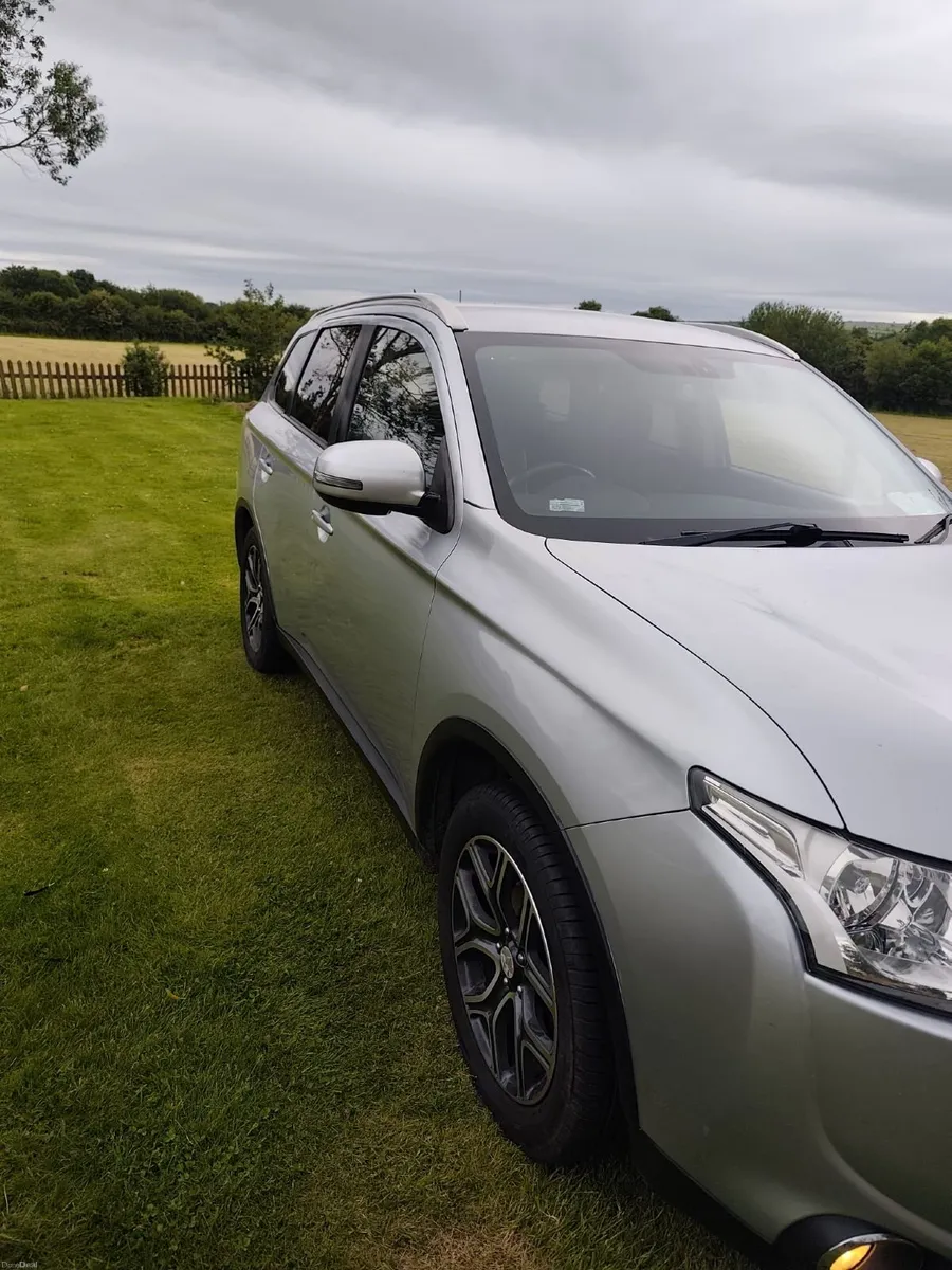 Mitsubishi Outlander 2015 - Image 3