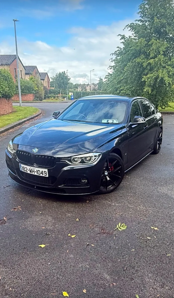 BMW 3-Series 2018 - Image 1