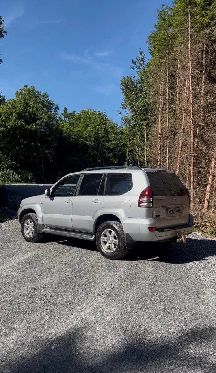 Landcruiser 5 seater - Image 4