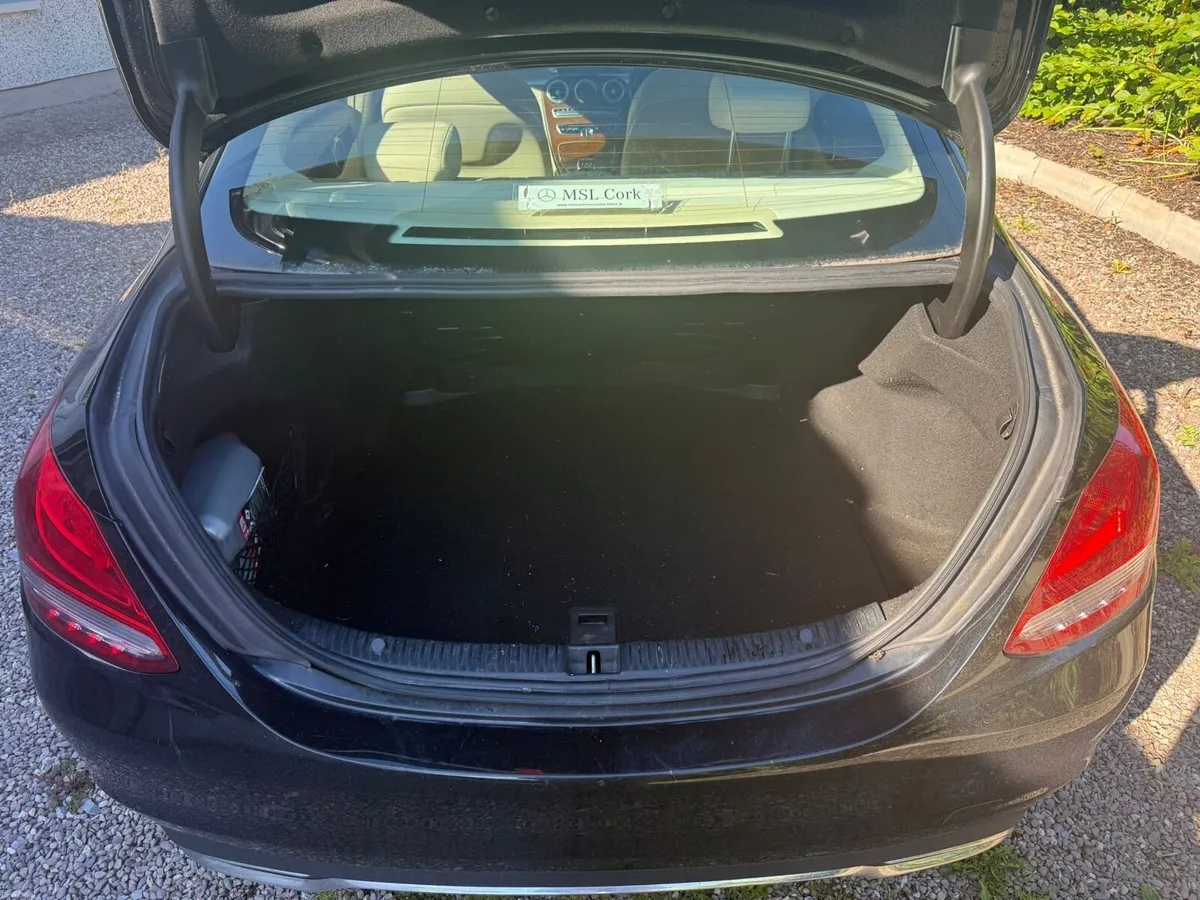 Mercedes Benz c200 2015 - Image 4
