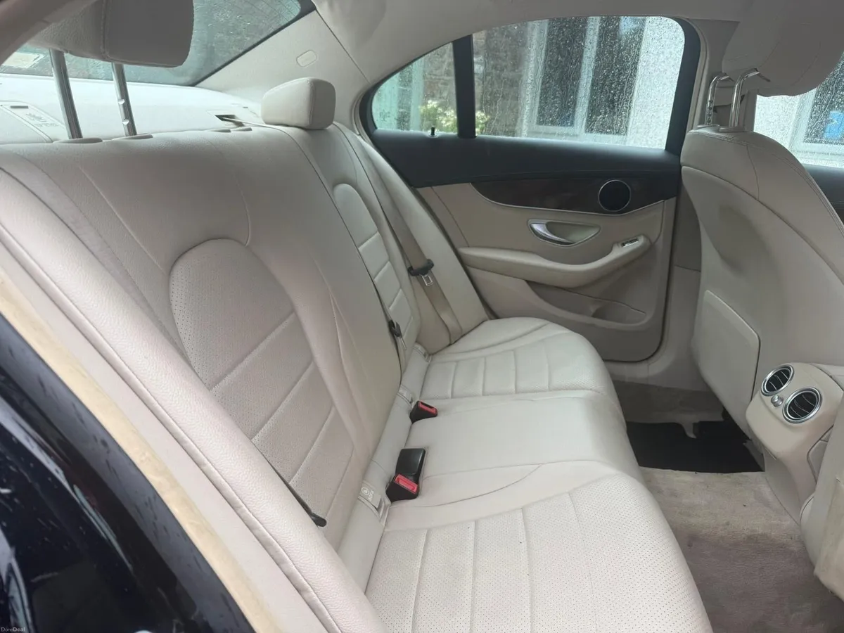 Mercedes Benz c200 2015 - Image 6