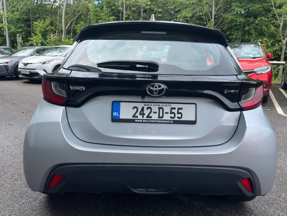 Toyota Yaris 1.5 PETROL HYBRID LUNA AUTO - Image 6