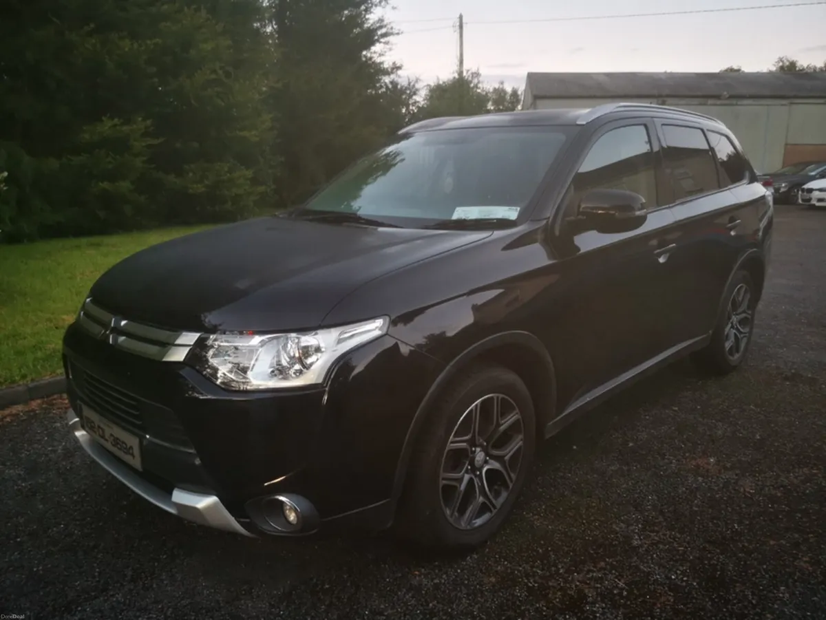 Mitsubishi Outlander 2.2 DI-D GX3 4WD 148 - Image 2