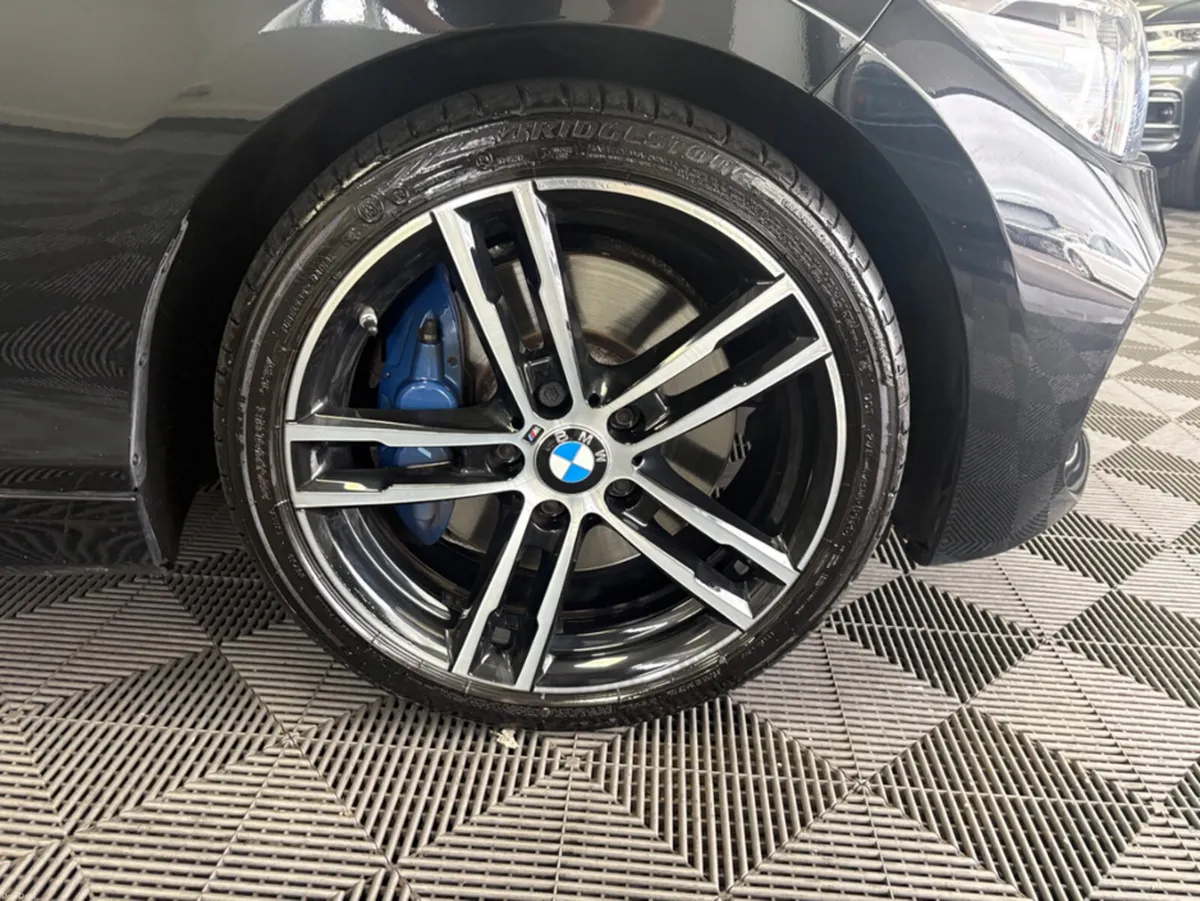 BMW 1-Series 118I M SPORT ZMF1 4DR SHADOW EDITION - Image 5