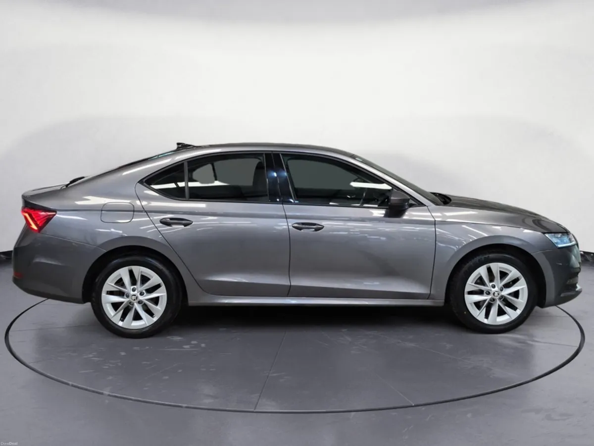 Skoda Octavia AMBITION 2.0 TDI 115 115HP DSG 5 - Image 4