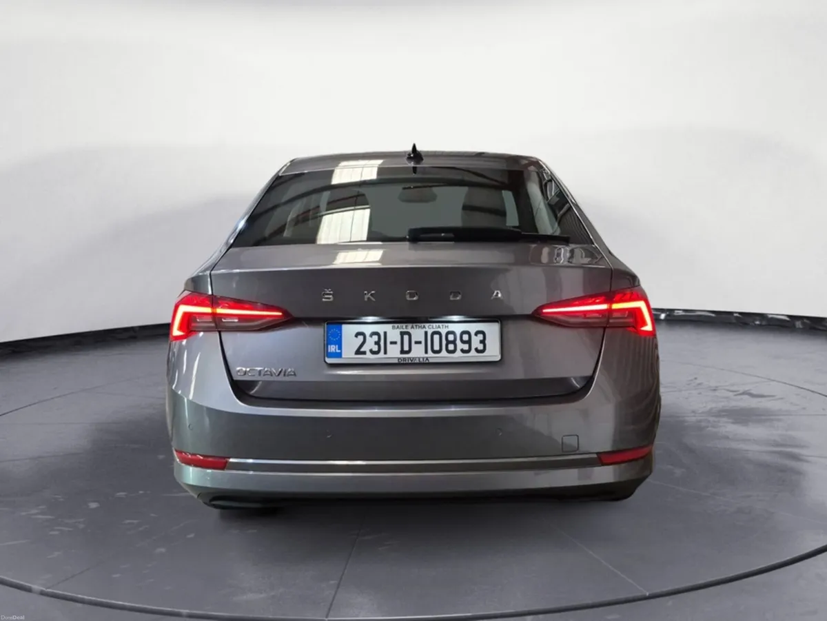 Skoda Octavia AMBITION 2.0 TDI Auto 115 - Image 6