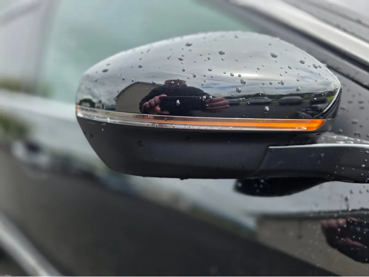 Peugeot 5008 GT BLUEHDI S/S  7 SEATER - Image 3