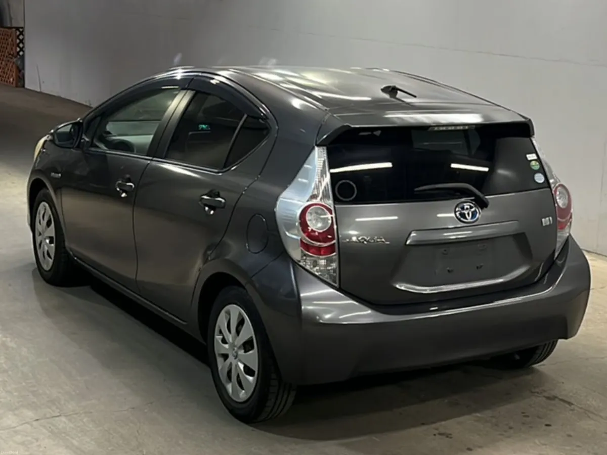Toyota Aqua Hybrid Automatic - Image 3