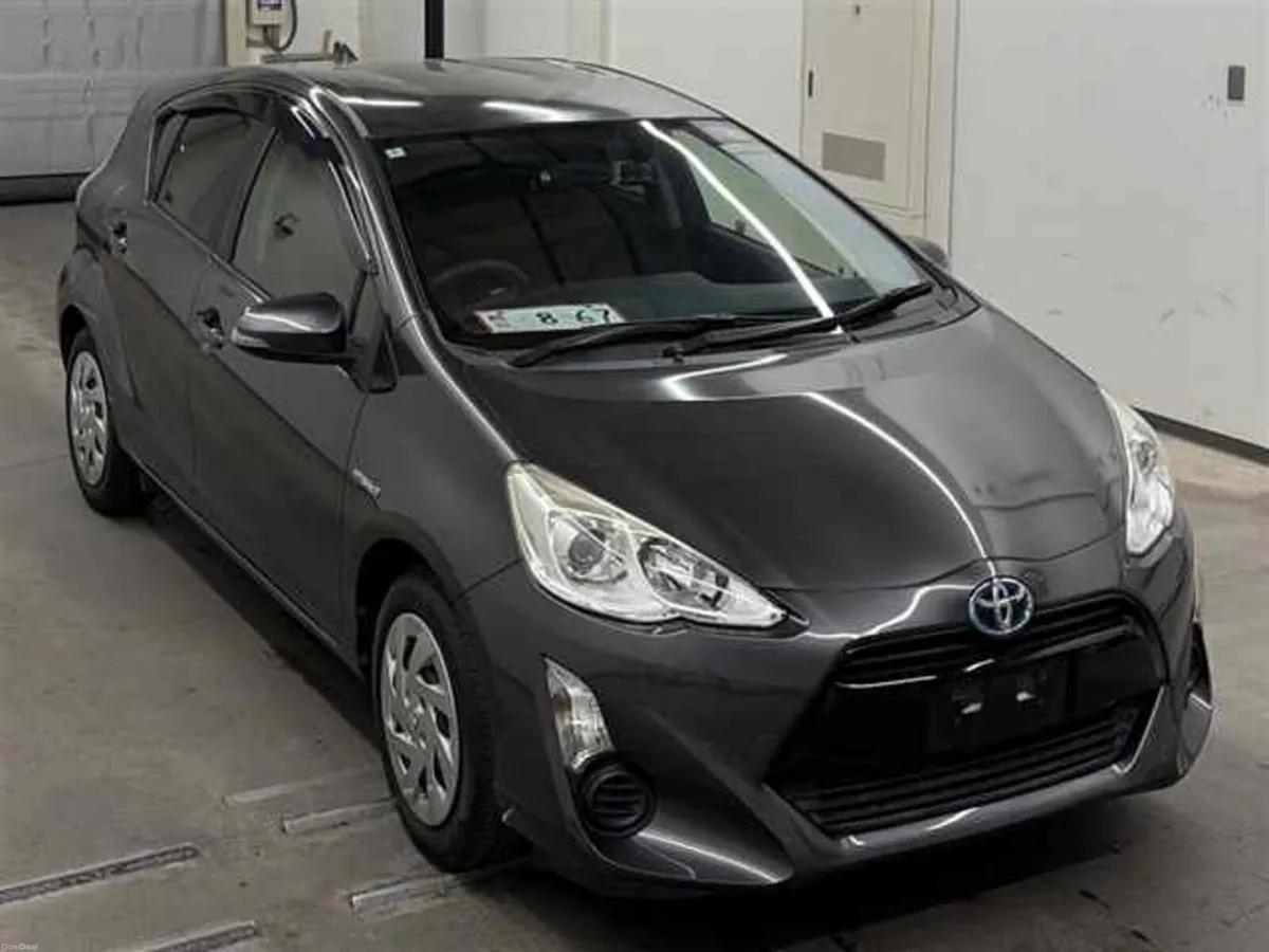 Toyota Aqua Hybrid Automatic - Image 3