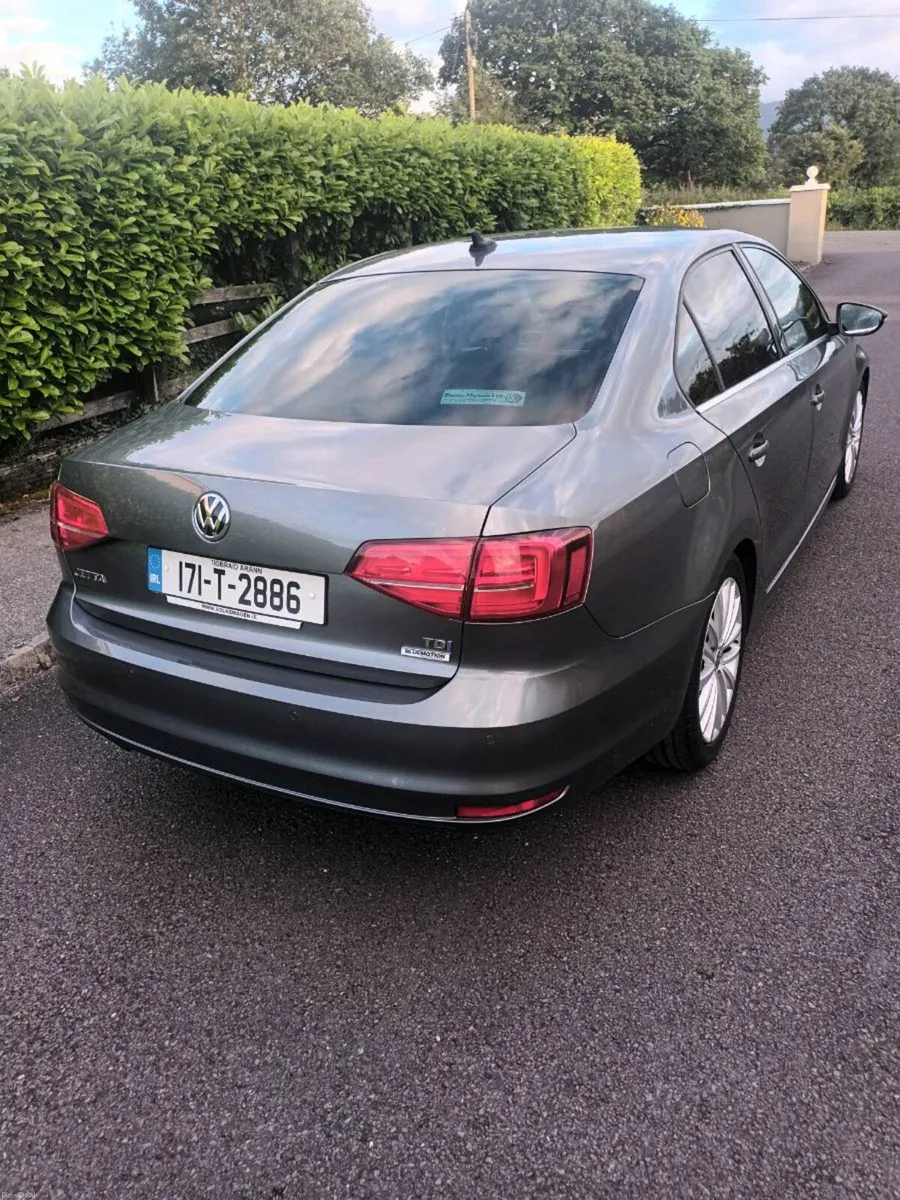 VOLKSWAGEN JETTA 2017 - Image 4