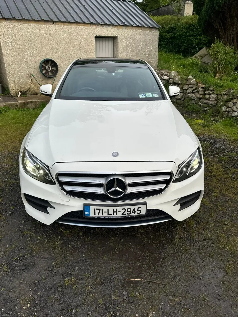 Mercedes E220 / Nissan Qashqai Tekan - Image 2
