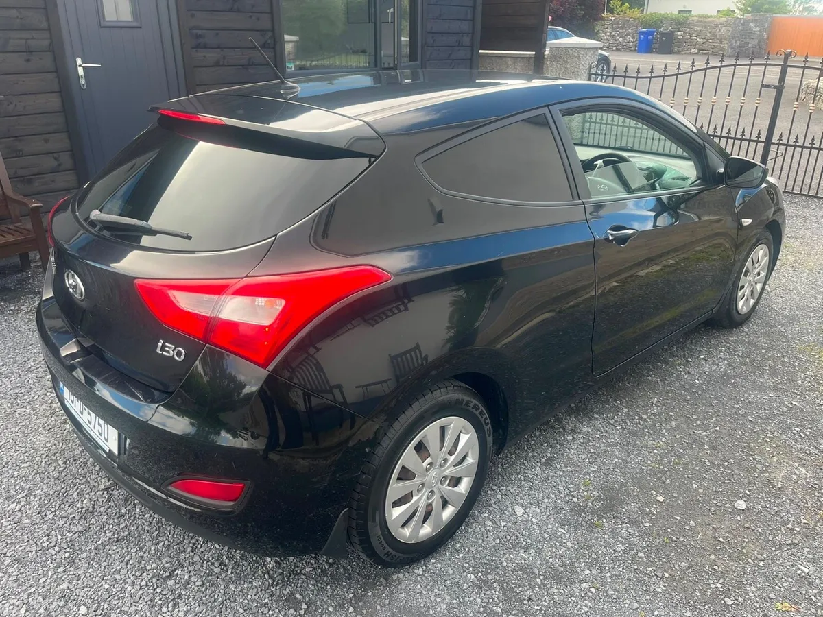 Hyundai I30 van - Image 4
