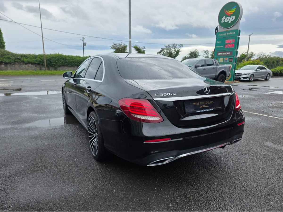 Mercedes-Benz E-Class E SERIES DE AMG LINE 4DR AUT - Image 4
