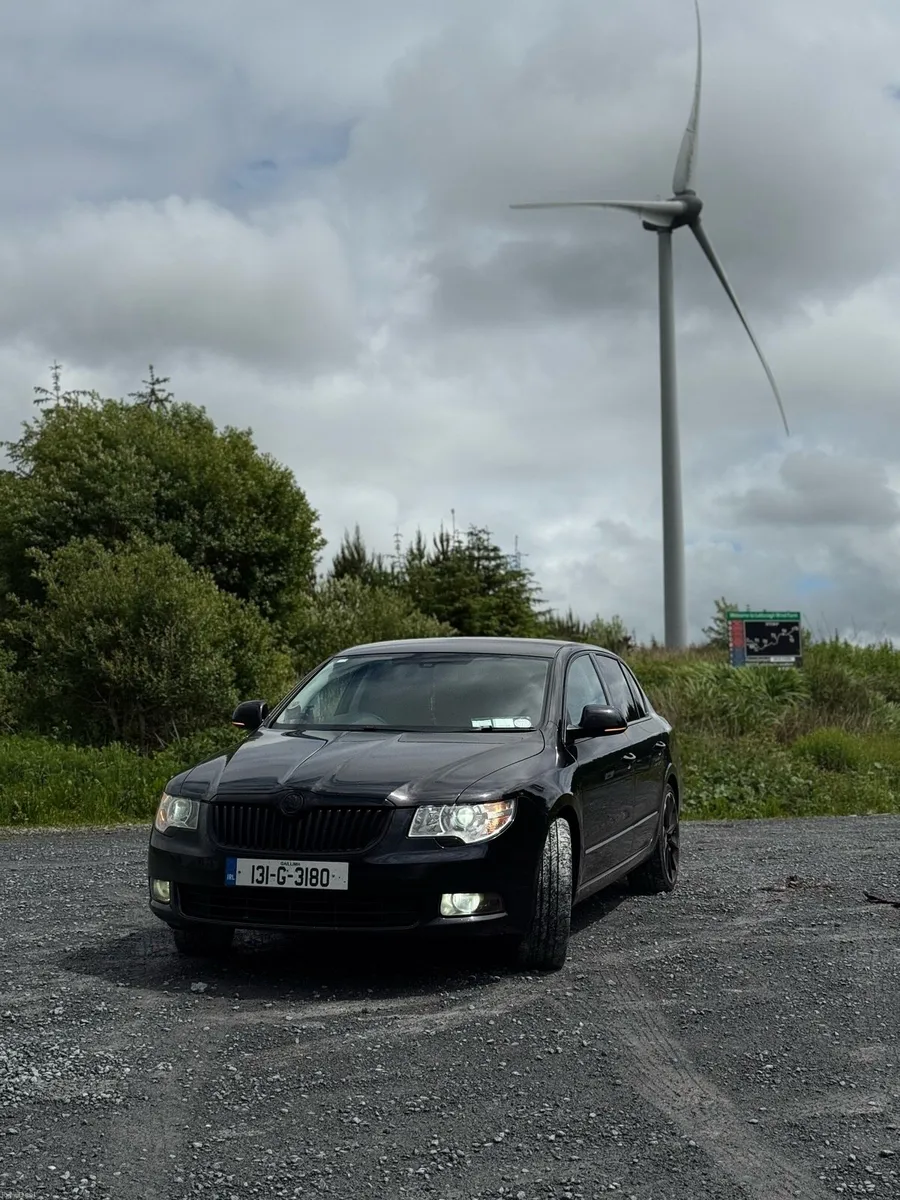 Skoda Superb - Image 1