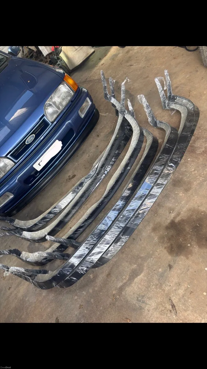 Brand new Ford sierra cossie rouse splitters - Image 4