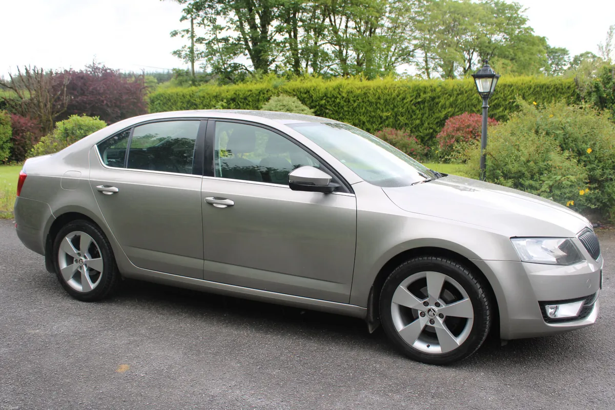 2017 SKODA OCTAVIA STYLE 1.6 TDI - Image 3