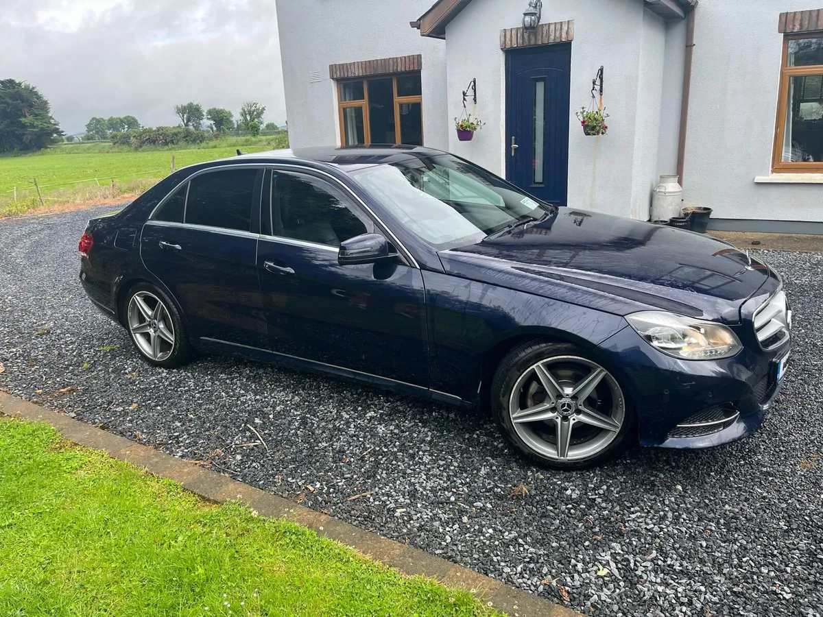 Mercedes E220 - Image 2