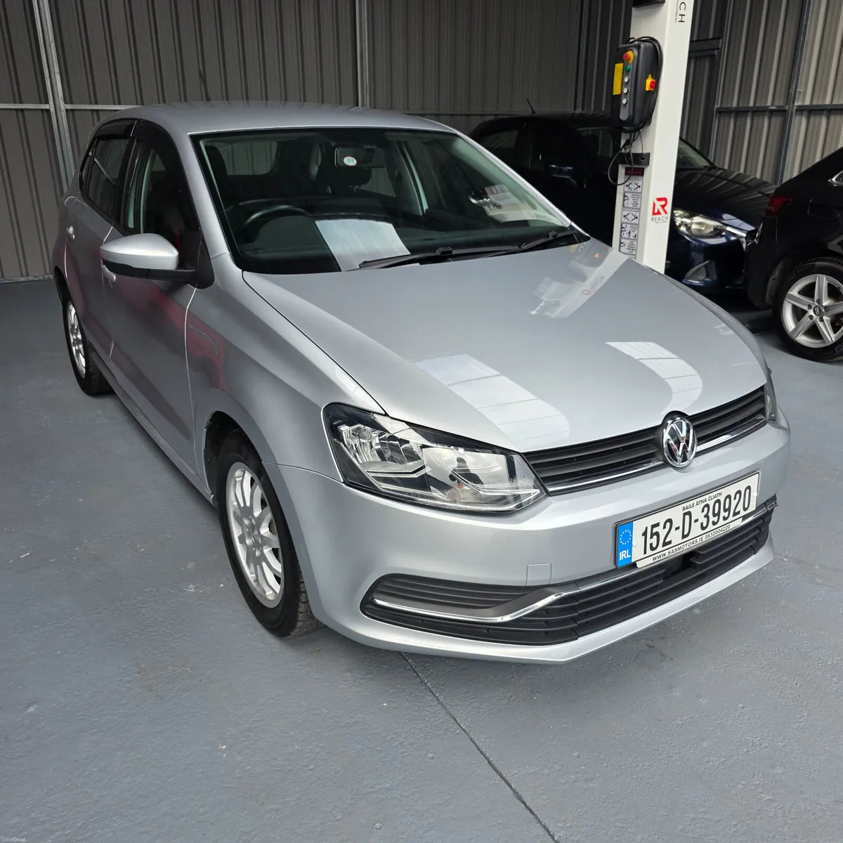 Volkswagen Polo Automatic 2015 Low Miles - Image 1