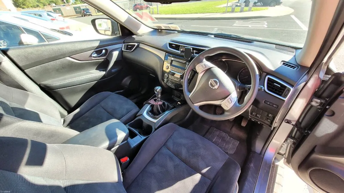 Nissan X-Trail 2017 1.6 Diesel 7 seats - Image 4
