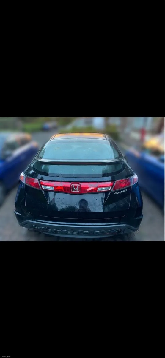 07 Honda Civic - low mileage - For parts or repair - Image 1