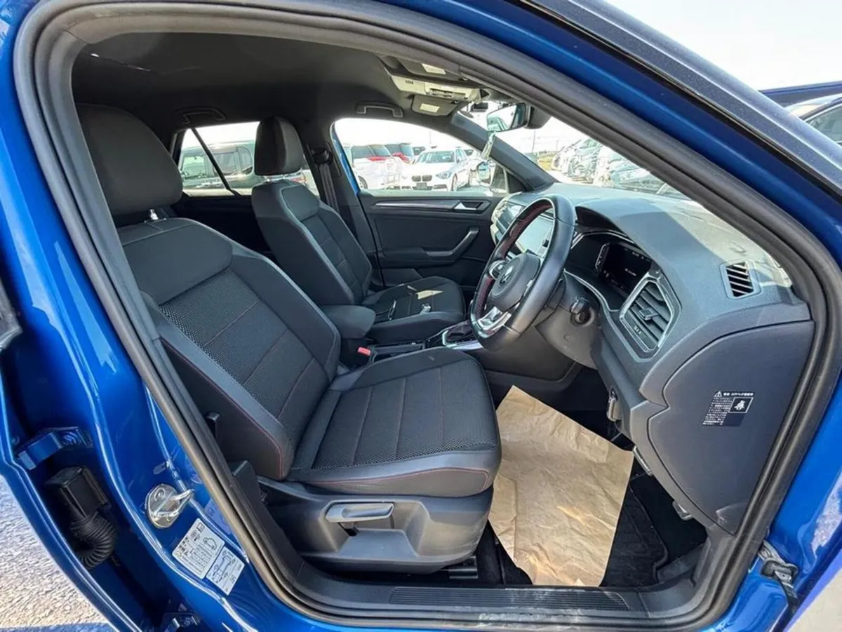 Volkswagen T-Roc 212 Sport - Image 4