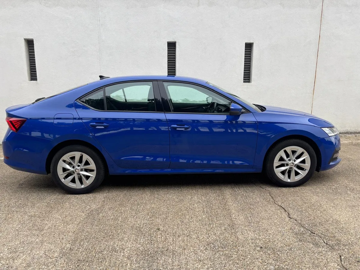 Skoda Octavia 2.0Tdi 2022 (Hatchback) - Image 4