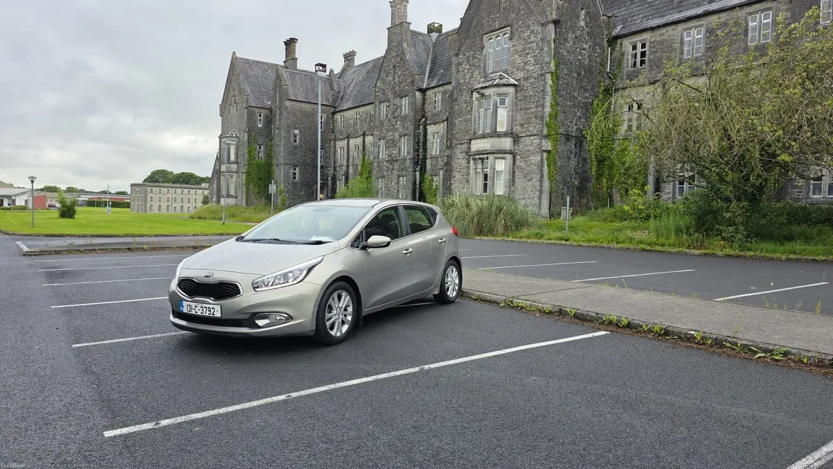 2013 KIA CEED 1.6 DIESEL 5 DOOR AUTOMATIC - Image 1