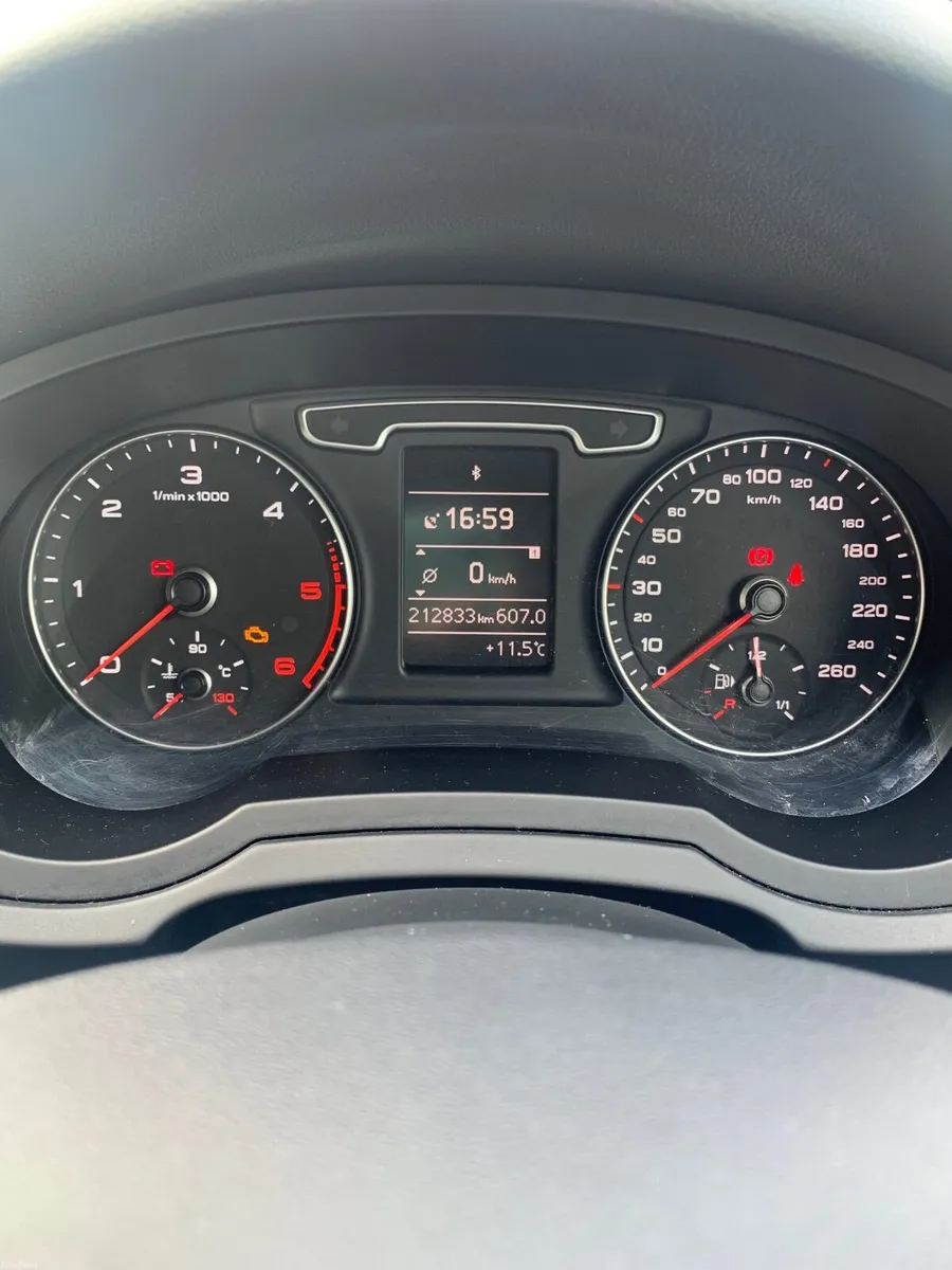 Audi Q3 2014 - Image 3